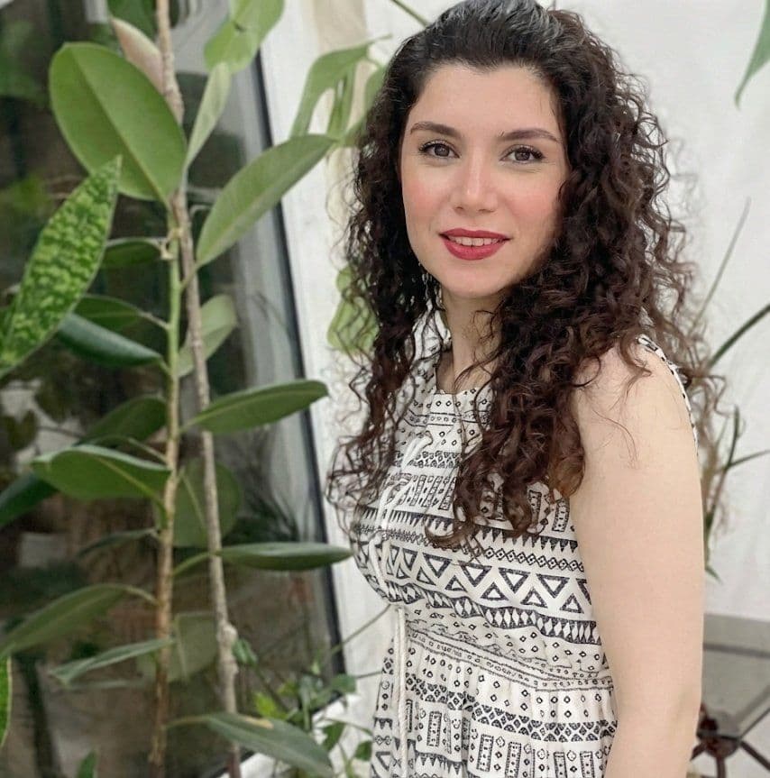 @Babak Taghvaee - The Crisis Watch: Nahayat Rahimi Dashti, a young girl from #Gorgan, was shot and killed on January 8, 2026, by the security forces of #Iran’s Islamic regime at Kakh Roundabout in the city.
This is her mother, seen dur