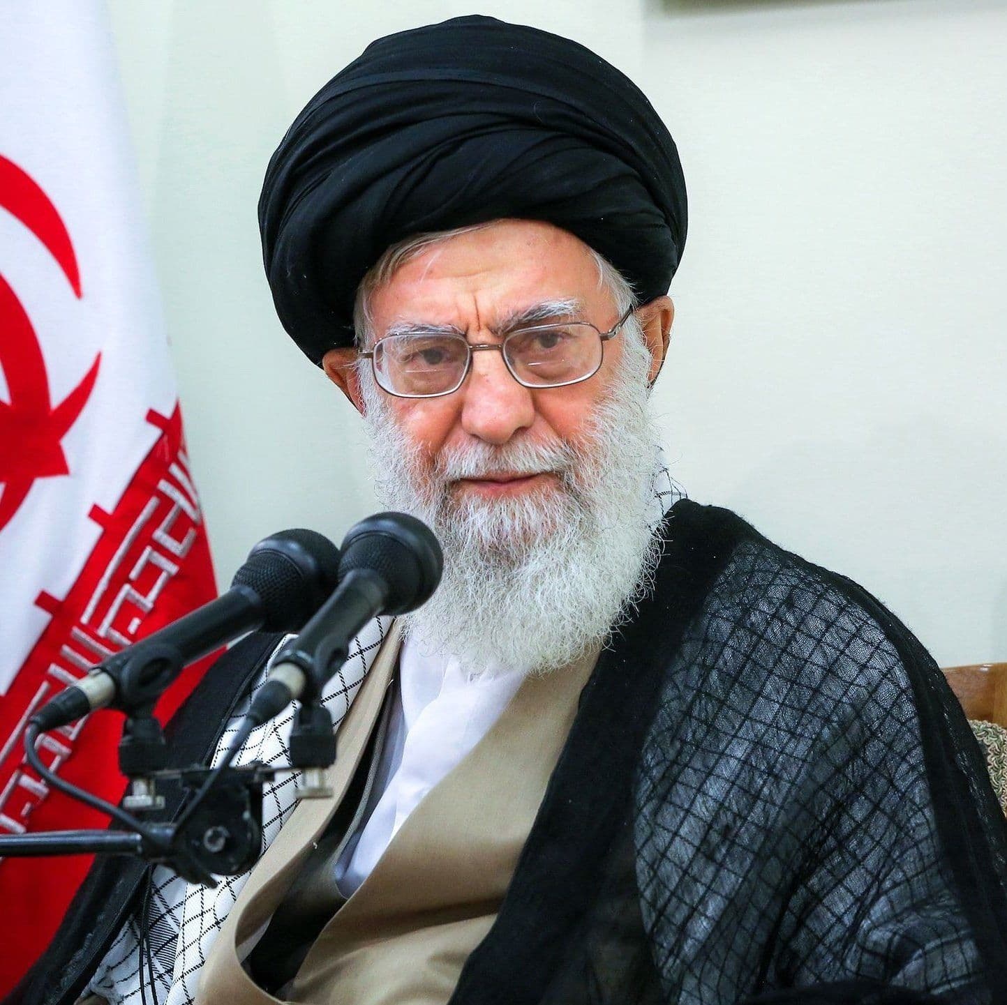@Eli Afriat 🇮🇱: 🚨🇮🇷BREAKING: Iranian media: "Khamenei is in the operations room and is running the war."
Iranians like to deny Israeli assassinations, Israel is usually not wrong.
Time will tell.⌛️
