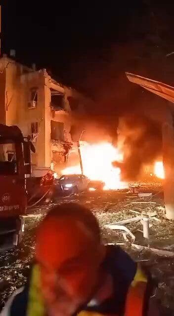 @Babak Taghvaee - The Crisis Watch: #Breaking: These two videos show the aftermath of a ballistic missile strike by the #IRGC Aerospace Force on #TelAviv in #Israel. Unfortunately, one of more than 30 ballistic missiles launched by the