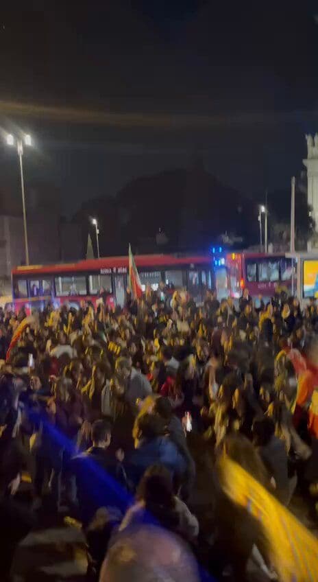 @Vahid Online: Iranians Express Joy in Rome and Turin Student Dormitory #Italy Following Announcement of #Khamenei's Death
Saturday, February 28 #Iran