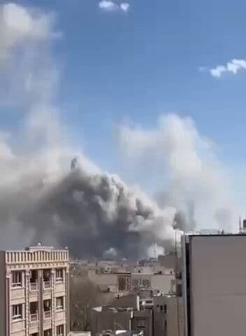 @𝐍𝐢𝐨𝐡 𝐁𝐞𝐫𝐠 🇮🇷 ✡︎: America and Israel are currently bombing internal suppression targets all across Iran.
The goal is to have the right conditions in place for the Iranian people to overthrow this regime forever.
Stan