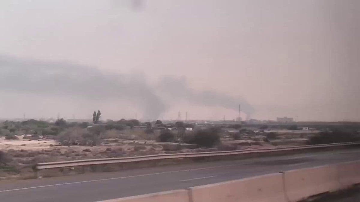 @Open Source Intel: IRGC Navy facilities at Bahrain Pier in Bandar Abbas were hit overnight and are still smoking. Damage appears to include a vessel on the right side and port infrastructure on the left.
Strikes have a