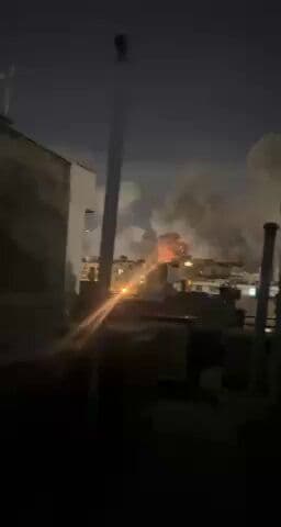 @𝐍𝐢𝐨𝐡 𝐁𝐞𝐫𝐠 🇮🇷 ✡︎: 🔴 NOW:
The regime Ministry of Intelligence HQ was just targeted with a massive airstrike in Tehran.
This ministry is responsible for oppressing and hunting down Iranian civilians. It's a monstrous