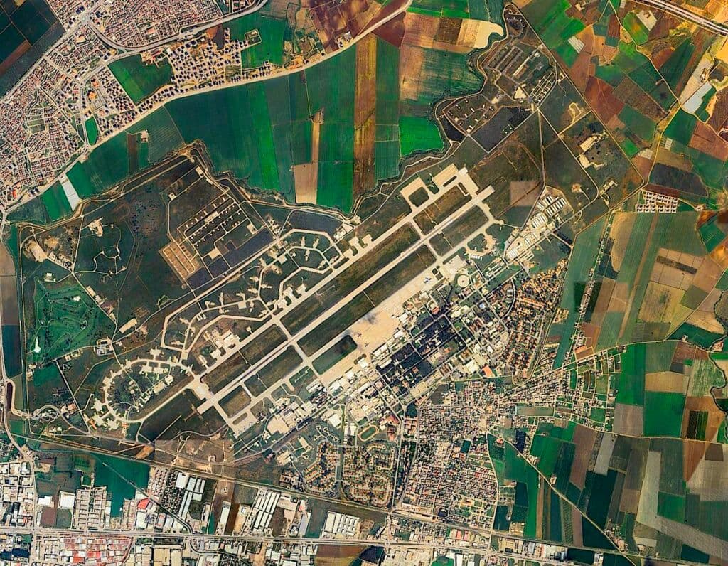 @Babak Taghvaee - The Crisis Watch: #BREAKING: In #Turkey, #Incirlik Air Base was targeted by the #IRGC Aerospace Force. They launched multiple ballistic missiles at the airbase.
#IranRevolution #IranRevolution2026 #OperationLionRoar #