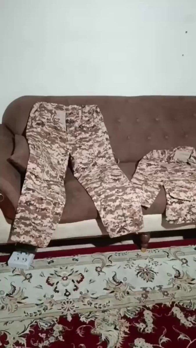 @𝐍𝐢𝐨𝐡 𝐁𝐞𝐫𝐠 🇮🇷 ✡︎: 🔴🇮🇷 Defector inside Iran:
“I am removing this shameful IRGC uniform. This is the regime’s war against those who seek to save the people of Iran.
I urge my fellow IRGC to follow my example and re
