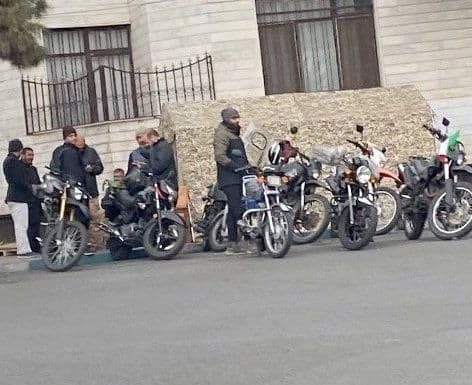 @🇮🇷LiveIranNews🇮🇱: 🚨Status of the Basij forces and suppressors
They have no base, just setting up tents😂
Of course, that too will be packed up soon