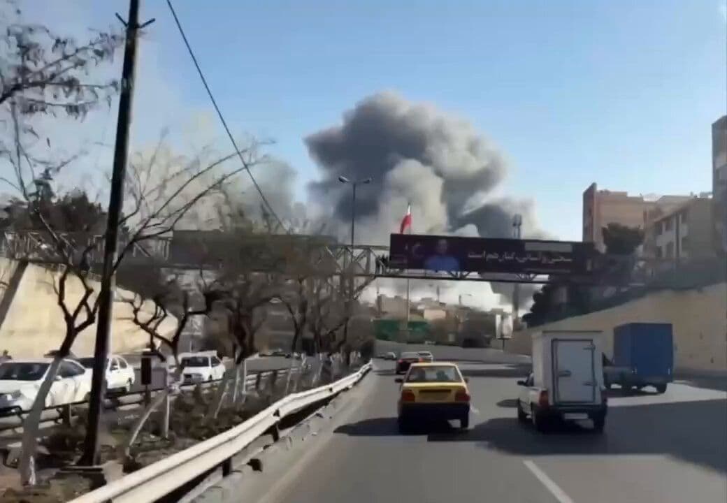@Babak Taghvaee - The Crisis Watch: Breaking: Once again, the Israeli Air Force targeted the headquarters of the Iranian Ministry of Intelligence in Tehran a few minutes ago. This is the second airstrike on the building since the start