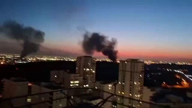 @𝐍𝐢𝐨𝐡 𝐁𝐞𝐫𝐠 🇮🇷 ✡︎: 🔴 NOW:
Tehran's skyline tonight. Endless bombings after a long day of assassinations.
And the night will probably get even more intense.