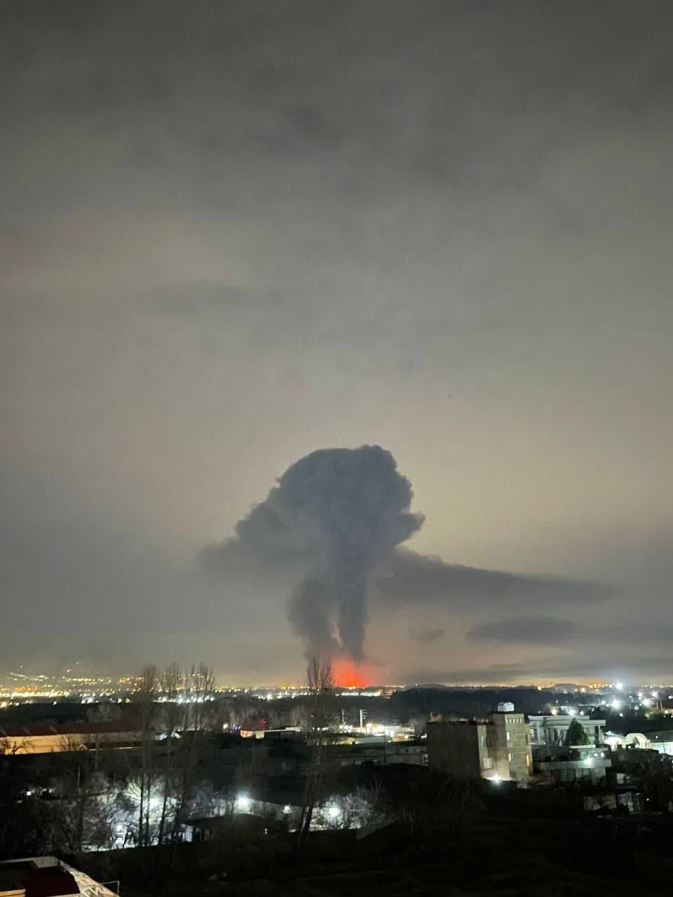 @Babak Taghvaee - The Crisis Watch: BREAKING: The logistics support base belonging to the IRGC Aerospace Force in the Esteghlal Industrial Complex located west of Tehran was targeted by the Israeli Air Force a few minutes ago.
#Operati