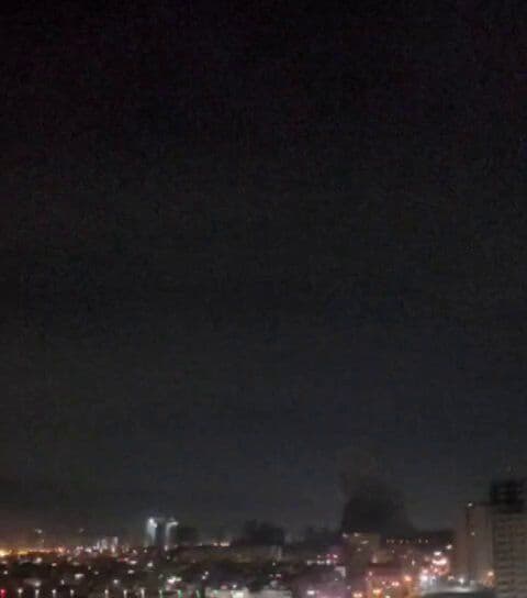 @Vahid Online: Another video of the moment of the big explosion around 3 a.m. in western #Tehran, which is said to be related to the 'IRGC Aerospace Force Command in the Kuhak neighborhood.'
Saturday, March 16
#