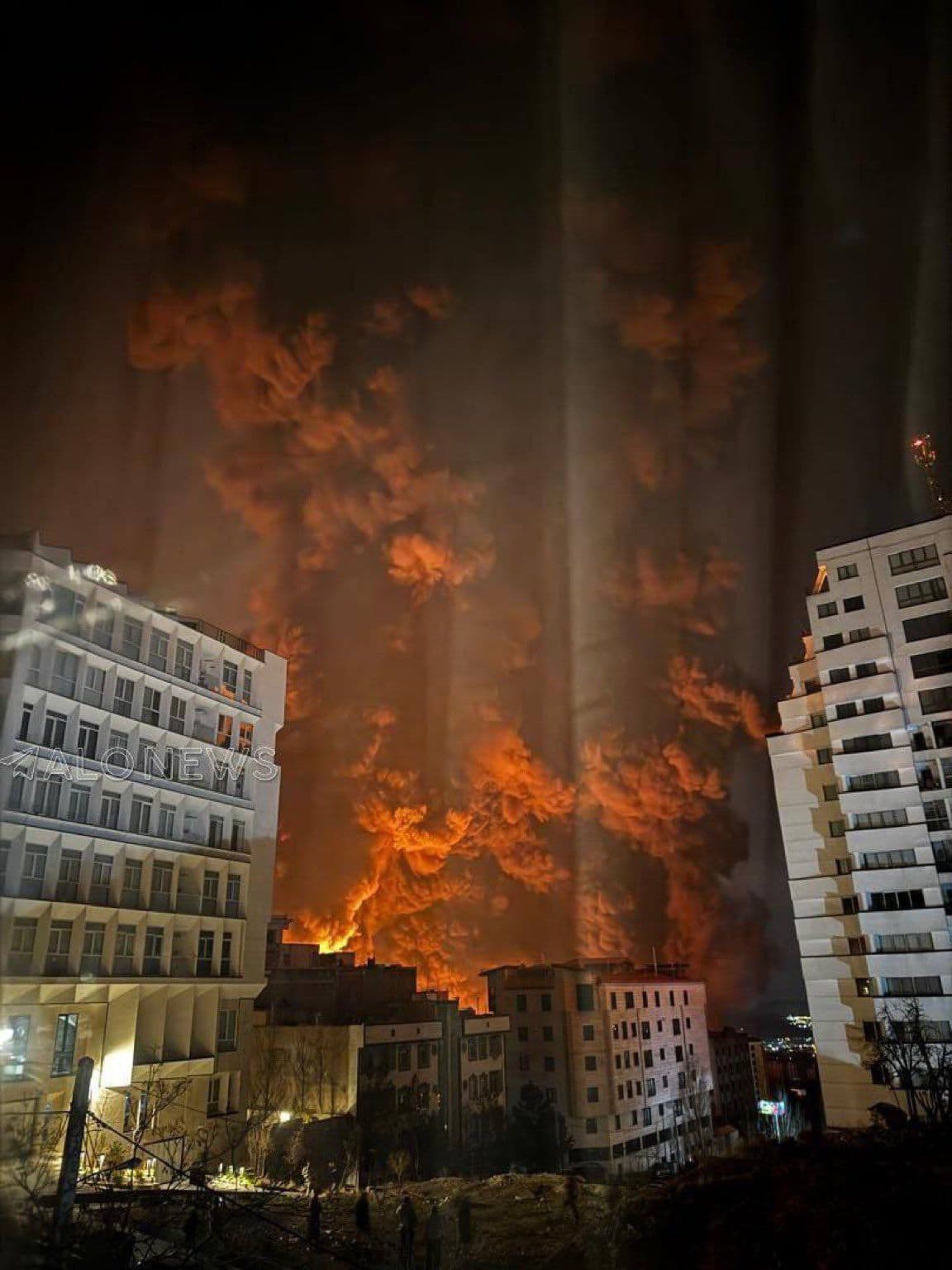 @𝐍𝐢𝐨𝐡 𝐁𝐞𝐫𝐠 🇮🇷 ✡︎: An expansive oil infrastructure is how the regime has not only expanded its terrorist activities, but also paid IRGC salaries.
Vast swathes of Iran's oil industry is IRGC owned.
And it's all burnin