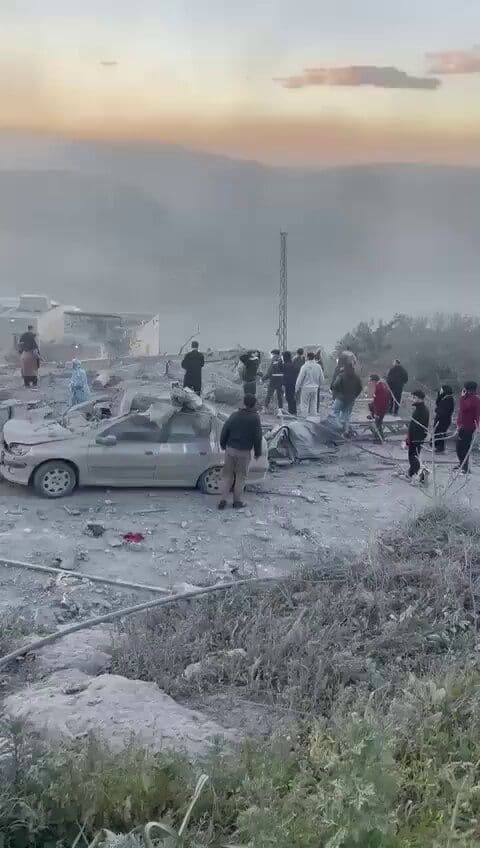 @Open Source Intel: Footage shows the aftermath of an Israeli airstrike on Seer in southern Lebanon; Lebanese reports say at least 20 people were killed.