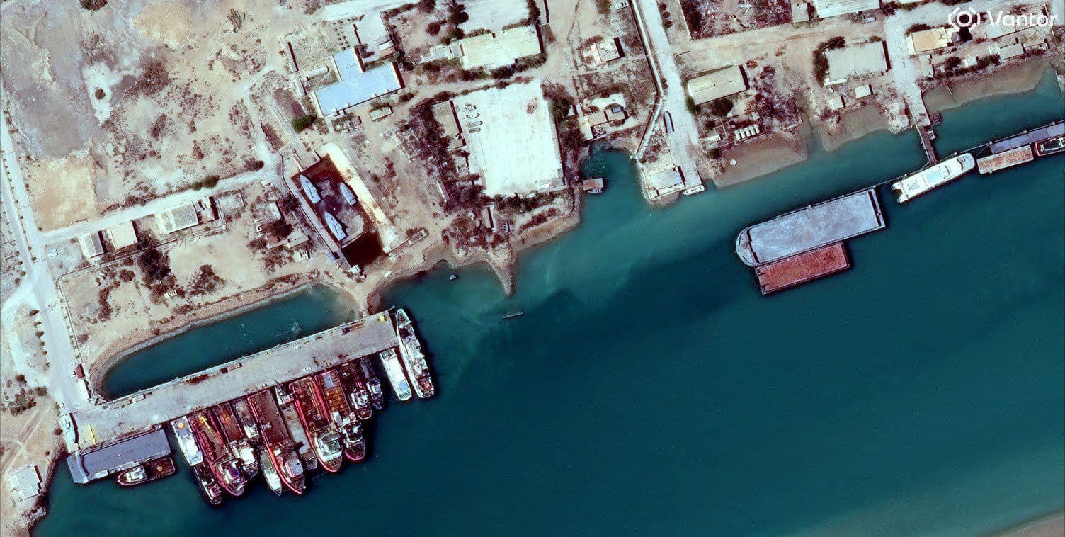 @Open Source Intel: New Vantor satellite imagery shows the aftermath of U.S. and Israeli airstrikes on Iran’s Bushehr naval facility, including a capsized ship.
Feb 27 vs March 7. @byjepstein