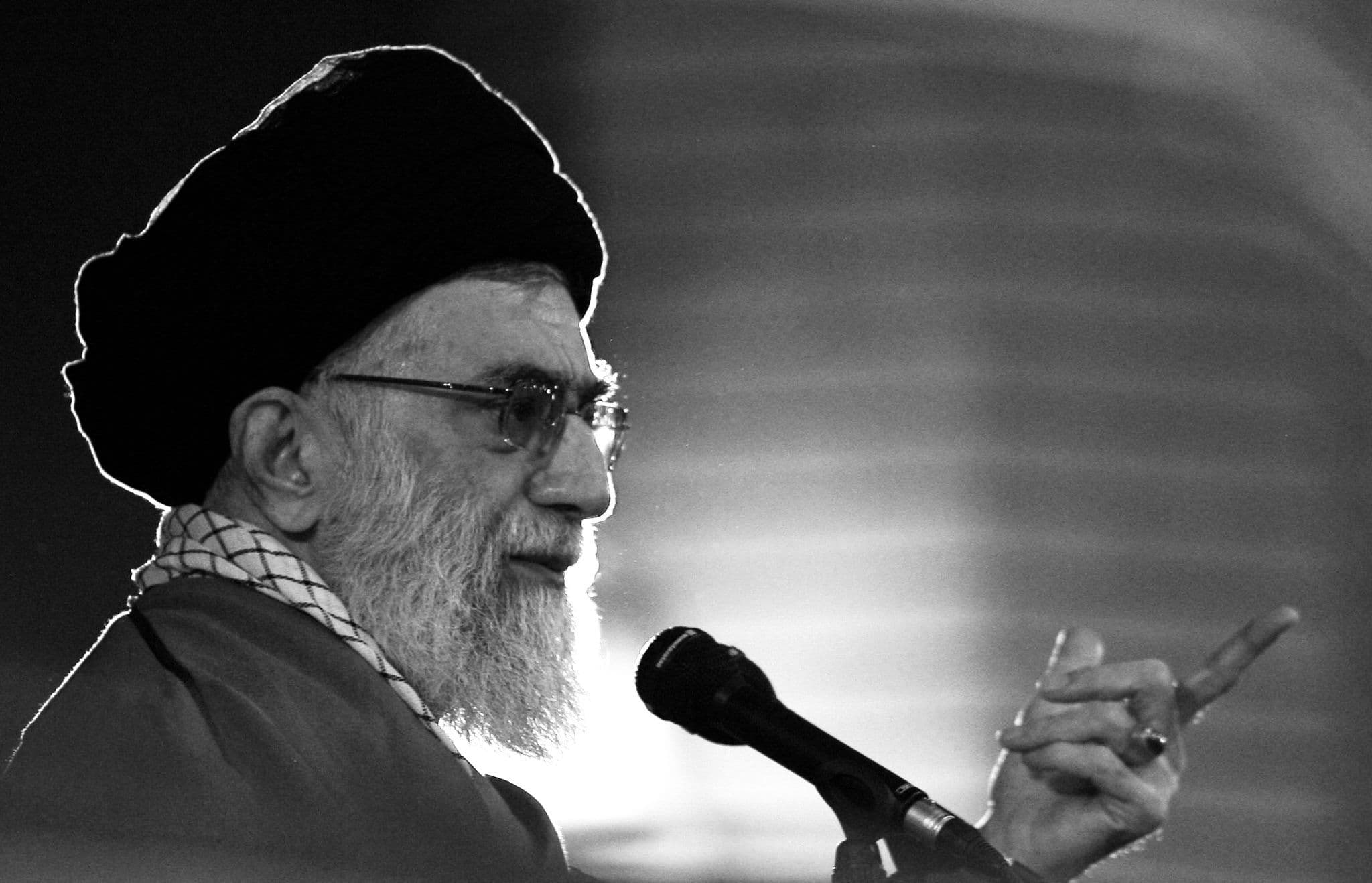 @𝐍𝐢𝐨𝐡 𝐁𝐞𝐫𝐠 🇮🇷 ✡︎: Amazing new details about Khamenei's assassinations have come out:
Israel fooled the regime in Iran into thinking the IDF top leadership went home for Shabbat on Friday night.
Khamenei, believing h