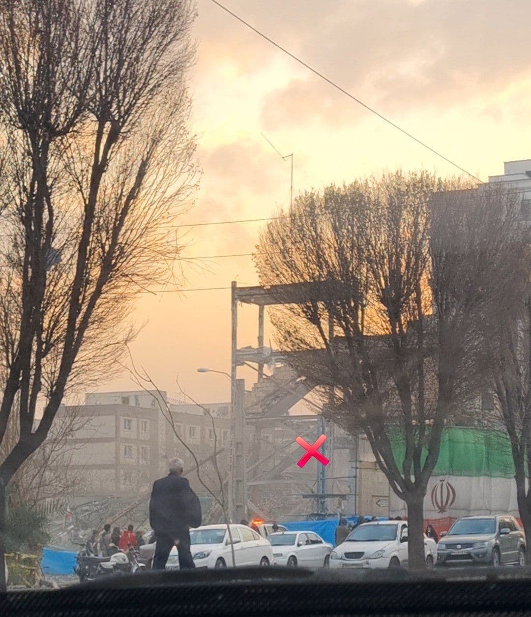 @Vahid Online: 'Tehransar #Tehran'
Received images with description: 'Blast effects in the Basij Resistance area inside Yas Boulevard. I've marked places with ❌ that belong to the Basij, and the other spots have bee