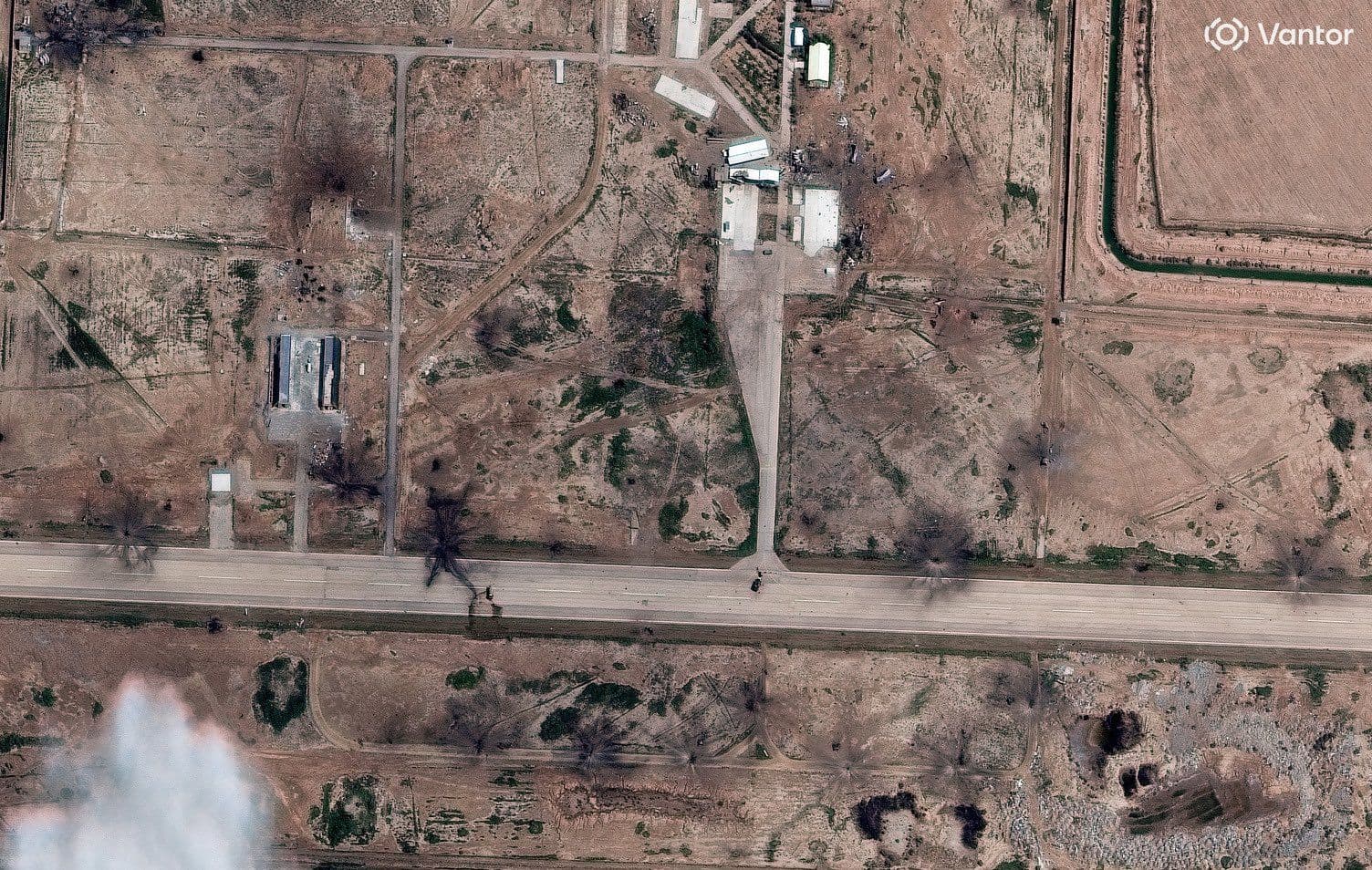 @Babak Taghvaee - The Crisis Watch: BREAKING: The drone base of the IRGC Aerospace Force north of Ahvaz was targeted by the Israeli Air Force several times during Operation Lion’s Roar. You can see that the bombs dropped by the Israeli