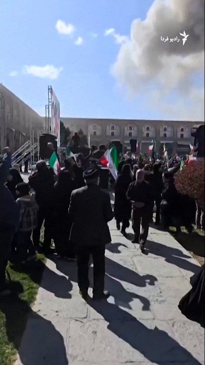 @RadioFarda|راديو فردا: 🔸Images have been published of an airstrike near Naqsh-e Jahan Square in Isfahan.
🔸In this video, regime supporters who had gathered in the square chanted "Allahu Akbar" after hearing the sound of