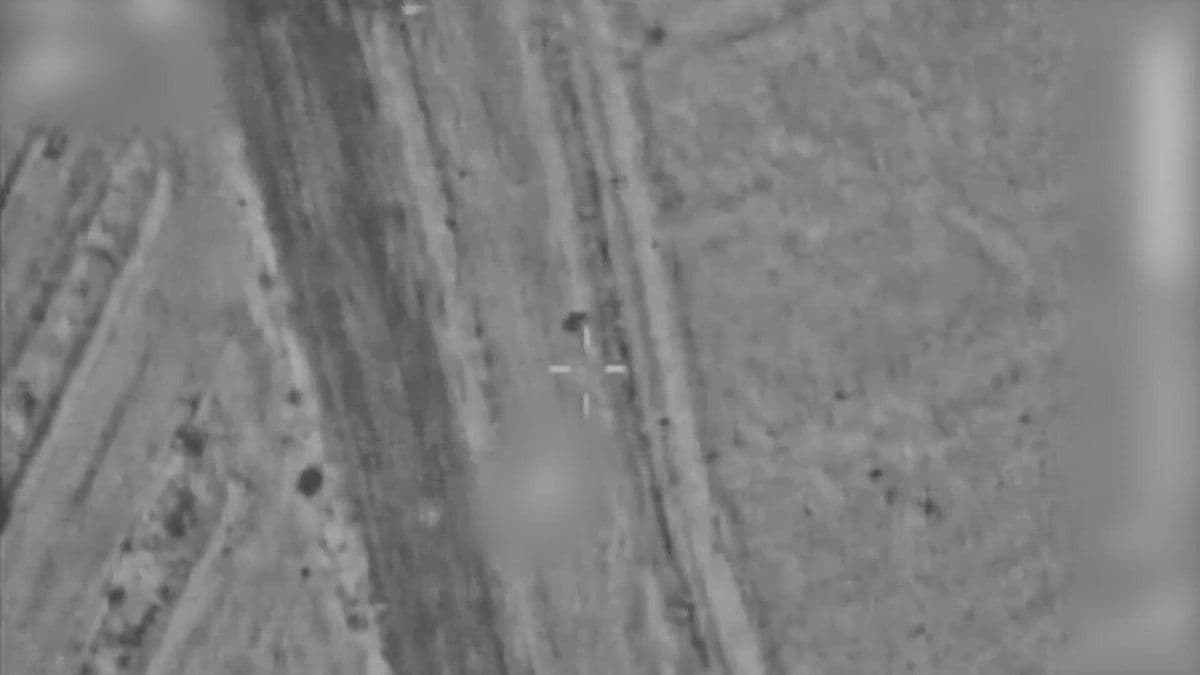 @Open Source Intel: WATCH 🔴
Hezbollah’s long range launchers are effectively single use.
The IDF says the launcher used to fire several long range projectiles at central Israel was destroyed in an airstrike shortly af