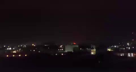 @Mohamad Ahwaze: Urgent | Bombing regime sites with devastating and amazing drones in Karaj, residents of the area say for the first time we see this scene since the strikes on the regime began. Watch the amazing clip