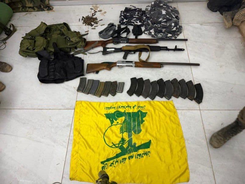@Visegrád 24: Israeli forces eliminated a Hezbollah cell yesterday in southern Lebanon yesterday by calling in airstrikes.
Another cell was eliminated through tank fire.
The Israeli forces continue moving forward