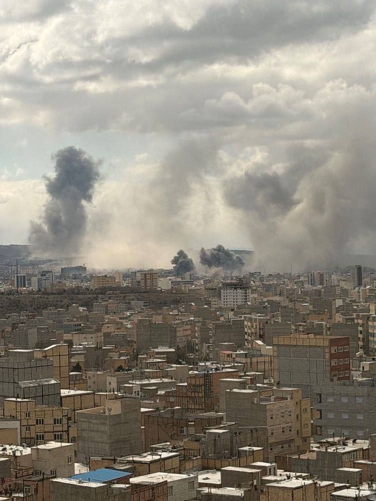 @Vahid Online: '#Tabriz around 14:30'
Images received from citizens with descriptions about 'bombing of IRGC centers, law enforcement, and the Ministry of Intelligence building'
Tuesday, March 19 #Iran