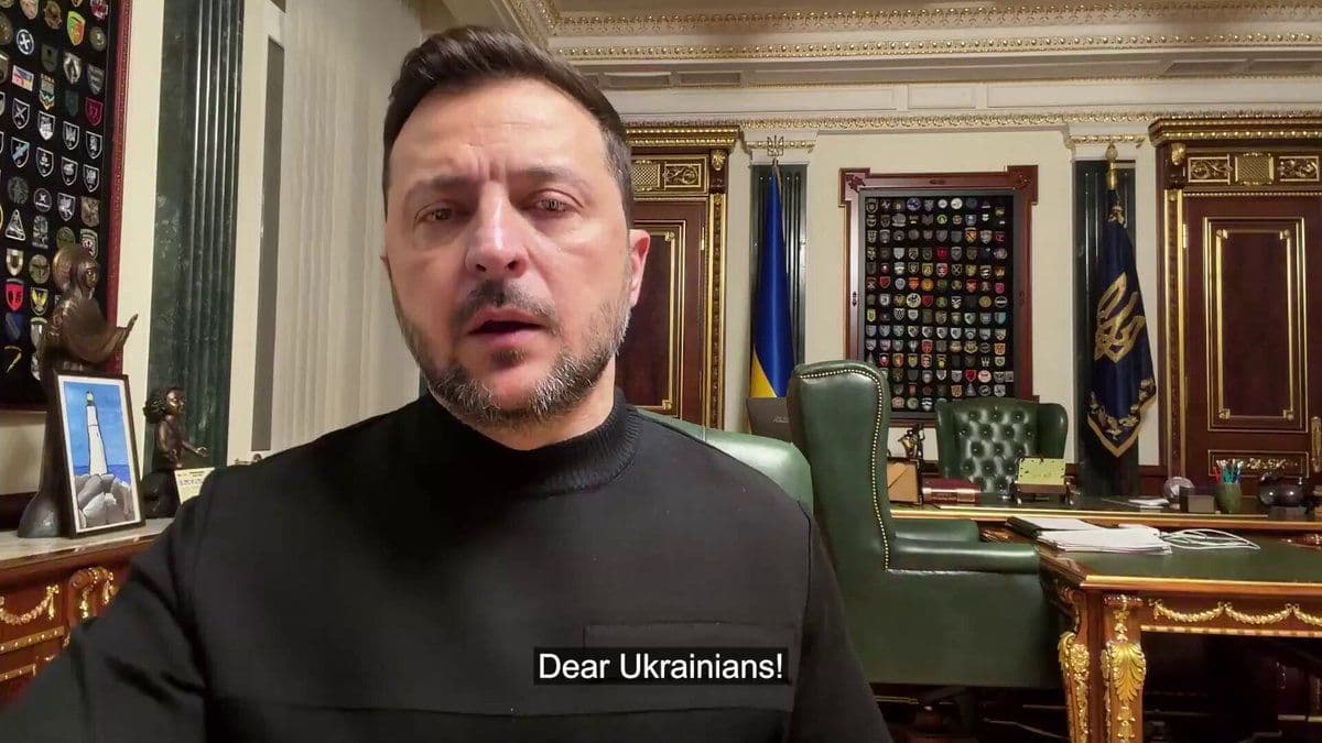 @🇮🇷LiveIranNews🇮🇱: 🚨🇺🇦 Message from Volodymyr Zelenskyy:
Our team is now en route to the Persian Gulf region, where it can help protect human lives and stabilize the situation. We see the existing challenges: the Ir