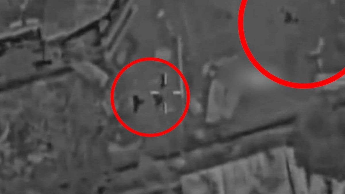 @Shin: #IDF 🇮🇱:
"Soldiers from the Iranian terror regime who operated at the Revolutionary Guard's headquarters were eliminated
Dozens of Air Force fighter jets completed additional waves of attacks in