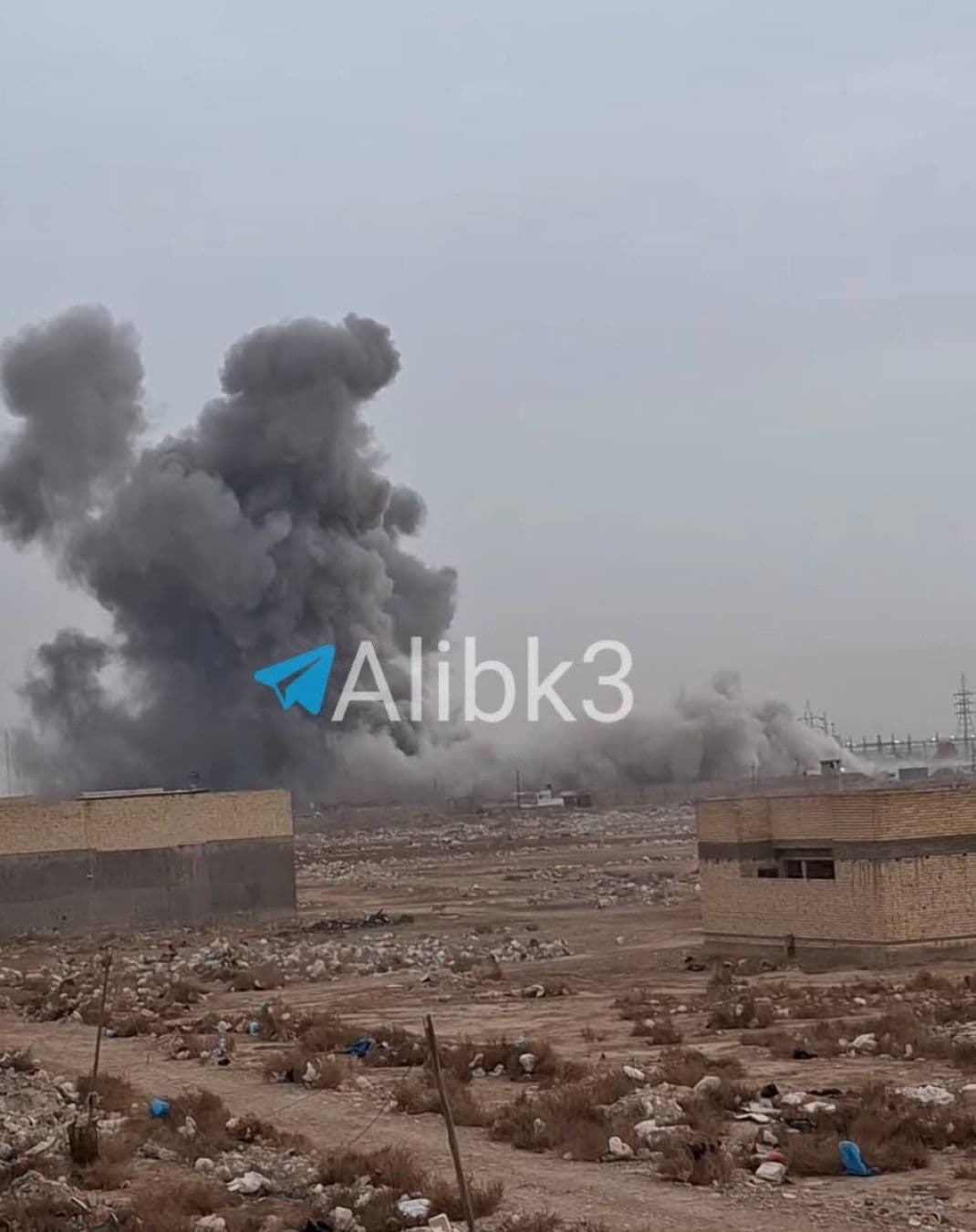 @Visegrád 24: BREAKING:
Airstrikes have hit the Saqr Camp near Baghdad.
It’s a large weapons depot and military HQ used by the PMF, the largest Iranian proxy group in Iraq