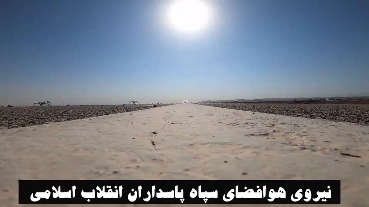 @Shin: IRGC-affiliated Bisimchi media published this for "Mass UAV launch" where they launched 5 Shahed-136 UAVs,
and well
Gave away the launch airport :)
Kashan airport:
33.891067, 51.590437
#Iran
