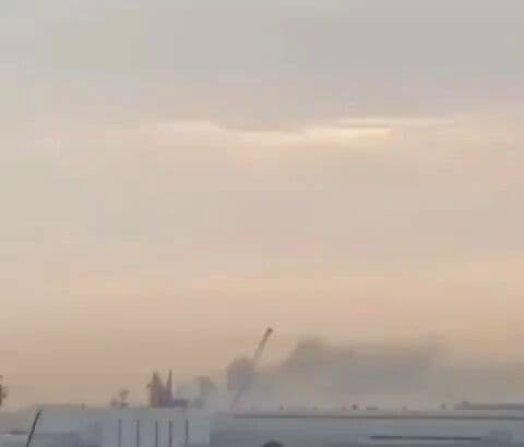 @Babak Taghvaee - The Crisis Watch: BREAKING: The IRGC Aerospace Force used its Shahed-136 one-way attack drones to target oil facilities at Fujairah Port in the UAE in retaliation for the U.S. airstrikes on Khark Island, the heart of I