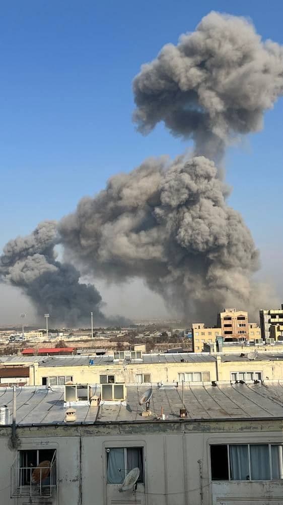 @Babak Taghvaee - The Crisis Watch: BREAKING: These images show massive plumes of smoke rising from the industrial town of Tabriz, a major industrial center in northwestern Iran, following an Israeli airstrike targeting a tractor manufa