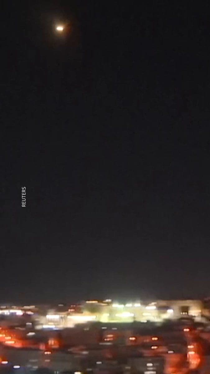 @RadioFarda|راديو فردا: In the early hours of Tuesday, March 16, the interception of a missile was observed in central Israel; the Israeli army announced that these attacks were carried out by Iran against its territory.
Th