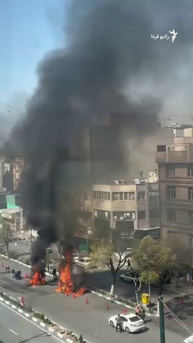 @RadioFarda|راديو فردا: Images published on Tuesday, March 16, show flames of fire and columns of smoke in a location on Tehran’s Pirouzi Street.
These images were published with the caption “aerial attack on a checkpoint.”