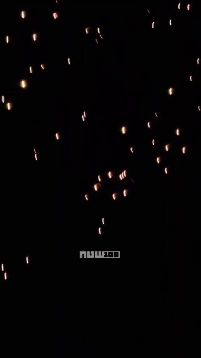 @Eli Afriat 🇮🇱: The skies of Tel Aviv a short time ago.
The Iranians are once again continuing their war crimes and using CLUSTER MUNITIONS.