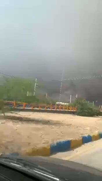 @𝐍𝐢𝐨𝐡 𝐁𝐞𝐫𝐠 🇮🇷 ✡︎: 🔴 NOW:
The South Pars gas field is on fire after an airstrike, which will affect all of Iran. It's maybe the most vital energy site in the country.
Expect blackouts to follow.