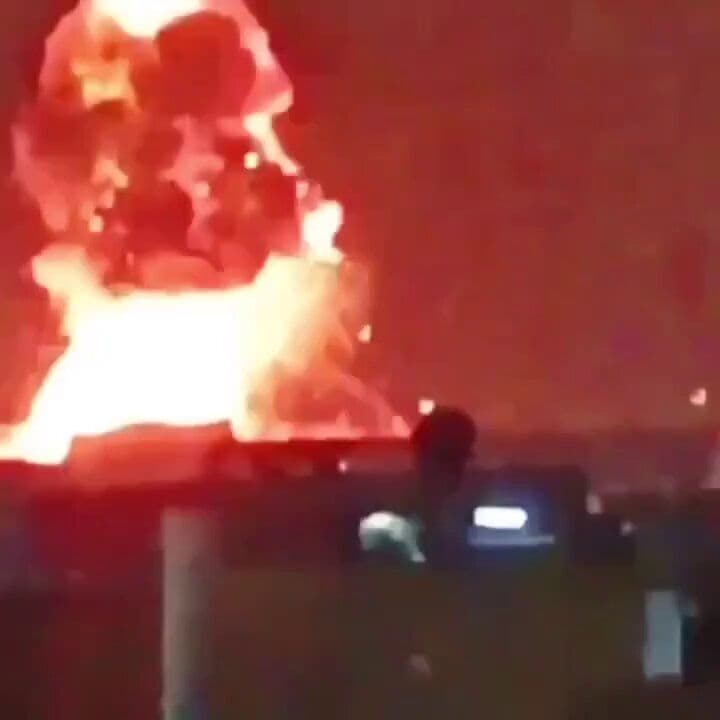 @𝐍𝐢𝐨𝐡 𝐁𝐞𝐫𝐠 🇮🇷 ✡︎: This is Qatar tonight.
They were the regime in Iran's greatest ally in the region and consistently did Khamenei's bidding.
But when push came to shove, none of that mattered and Qatar was bombed re