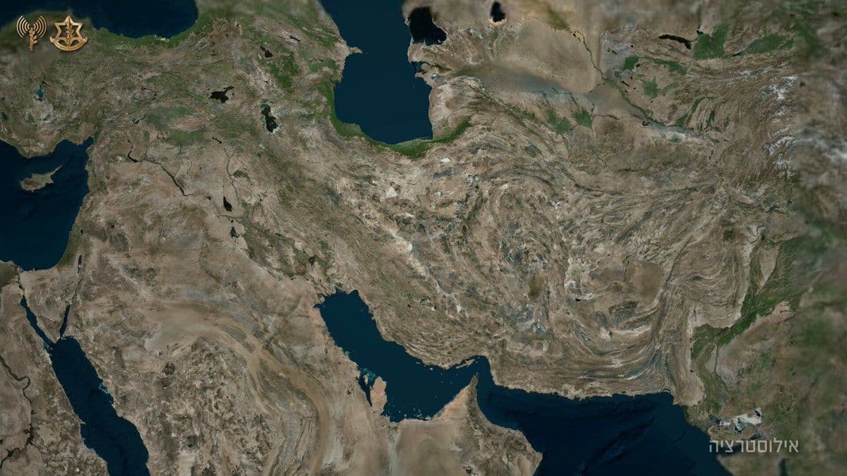 @Shin: #IDF 🇮🇱:
"In two waves of airstrikes across Tehran, the IDF targeted missile production and storage facilities while Iranian regime military personnel were operational within the sites.
The IDF con