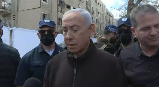 @Eli Afriat 🇮🇱: 🚨BREAKING: Prime Minister Netanyahu in a statement in English at the Arad area:
Iran fired at Jerusalem, near the holy sites of the three religions - the Western Wall, the Church of the Holy Sepulch