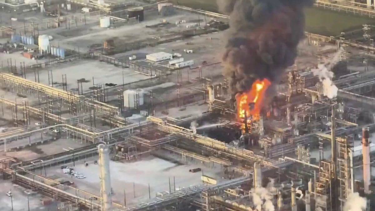 @Open Source Intel: Aerial footage shows the massive fire at the Valero refinery in Port Arthur, Texas following an explosion.
IRGC affiliated accounts claim
“Sabotage”