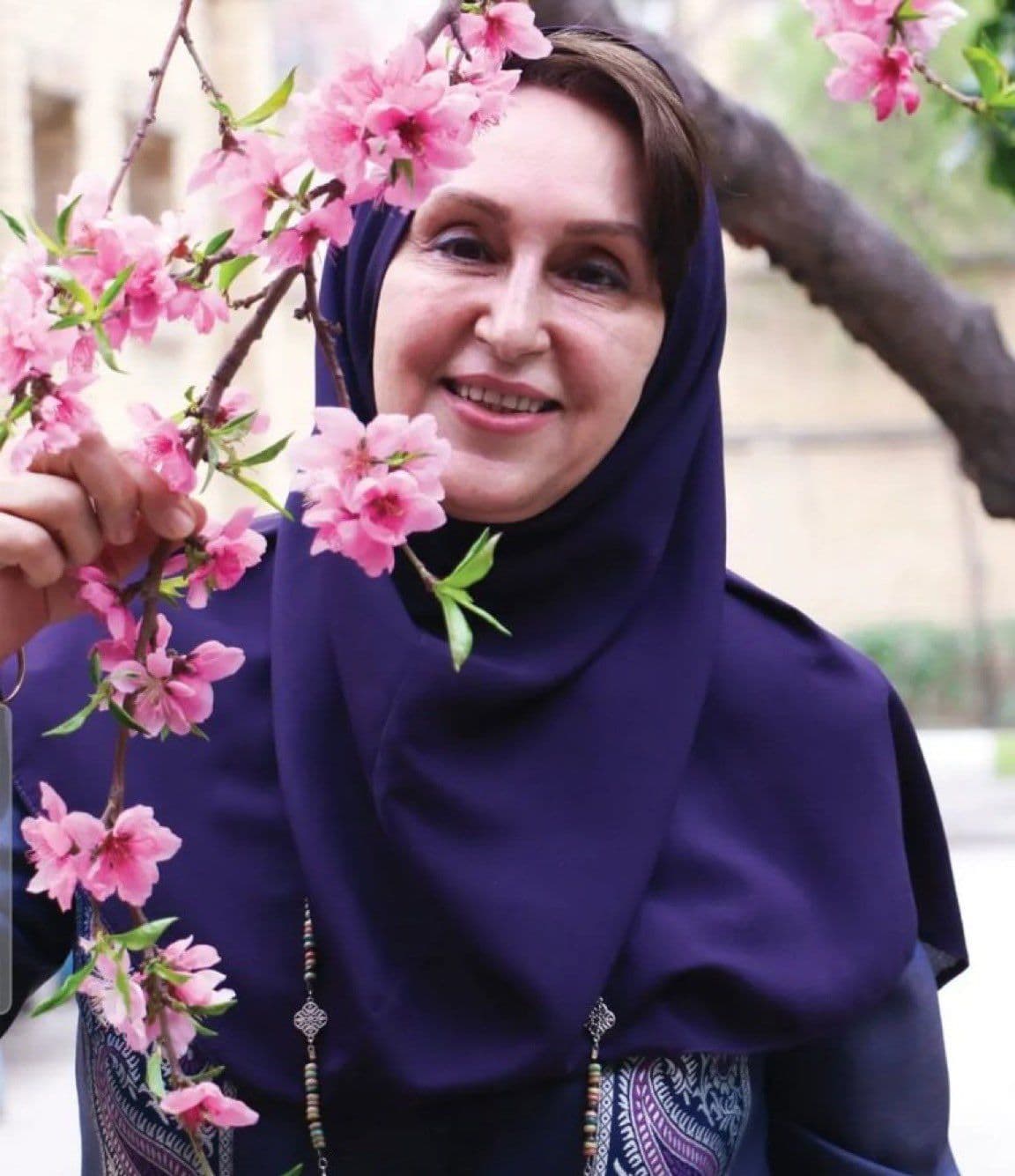 @𝐍𝐢𝐨𝐡 𝐁𝐞𝐫𝐠 🇮🇷 ✡︎: The IRGC invaded the orphan rehab clinic belonging to Dr. Zahra Hojjat, Director of Hamdam Rehabilitation Institute in Mashhad.
They wanted to station 50 islamic terrorists in her building. She refus