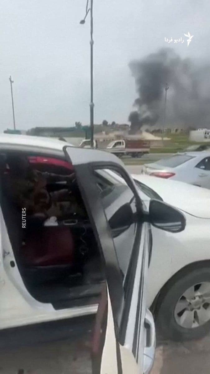 @RadioFarda|راديو فردا: Following the reported US and Israeli airstrikes on the city of Mosul in northern Iraq, thick smoke blanketed the skies over the city.
According to Reuters news agency, the strikes targeted a buildin