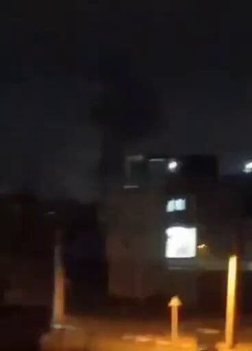 @Visegrád 24: This video is reportedly from the Israeli airstrikes early this morning on the industrial area of the Alborz neighborhood in the city of Qazvin, northwest of Tehran.
Via @mamlekate
