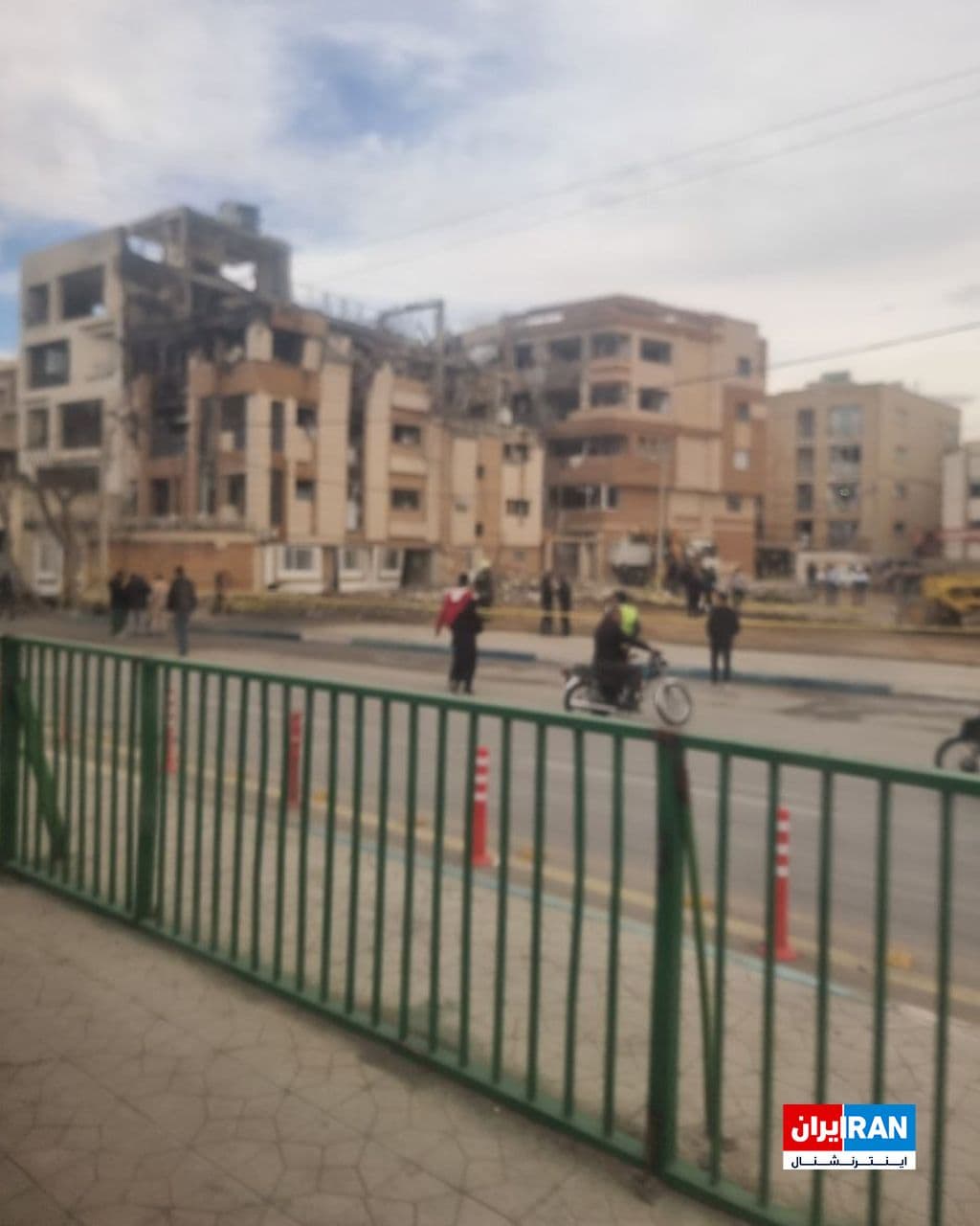 @ايران اينترنشنال: An image received by Iran International shows a building in the Sajzi Industrial Town in Isfahan Province that has been targeted in an airstrike.