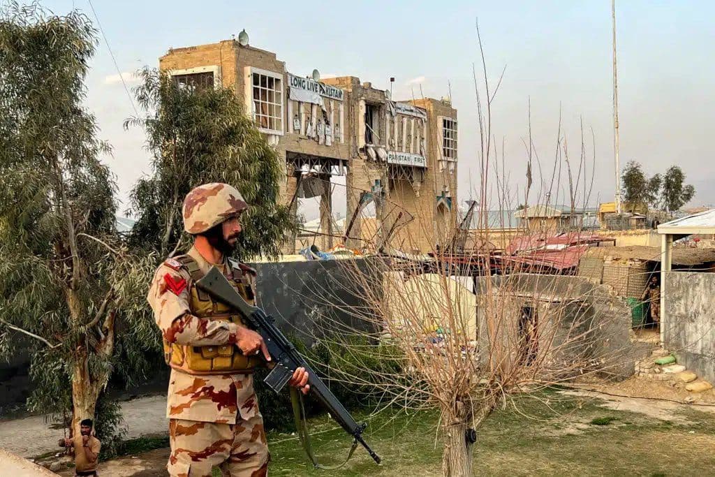 @Visegrád 24: Pakistan announced the termination of the ceasefire and the resumption of military operations against Afghanistan
Pakistani Foreign Ministry said the operations would continue until the objectives ar