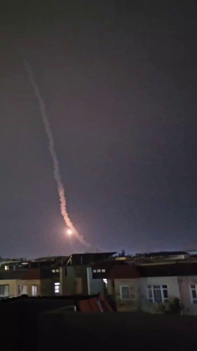 @Babak Taghvaee - The Crisis Watch: BREAKING: Happening right now in Dubai, United Arab Emirates, the IRGC Aerospace Force is targeting its international airport, disrupting flight operations in the city and causing fear among people. Y