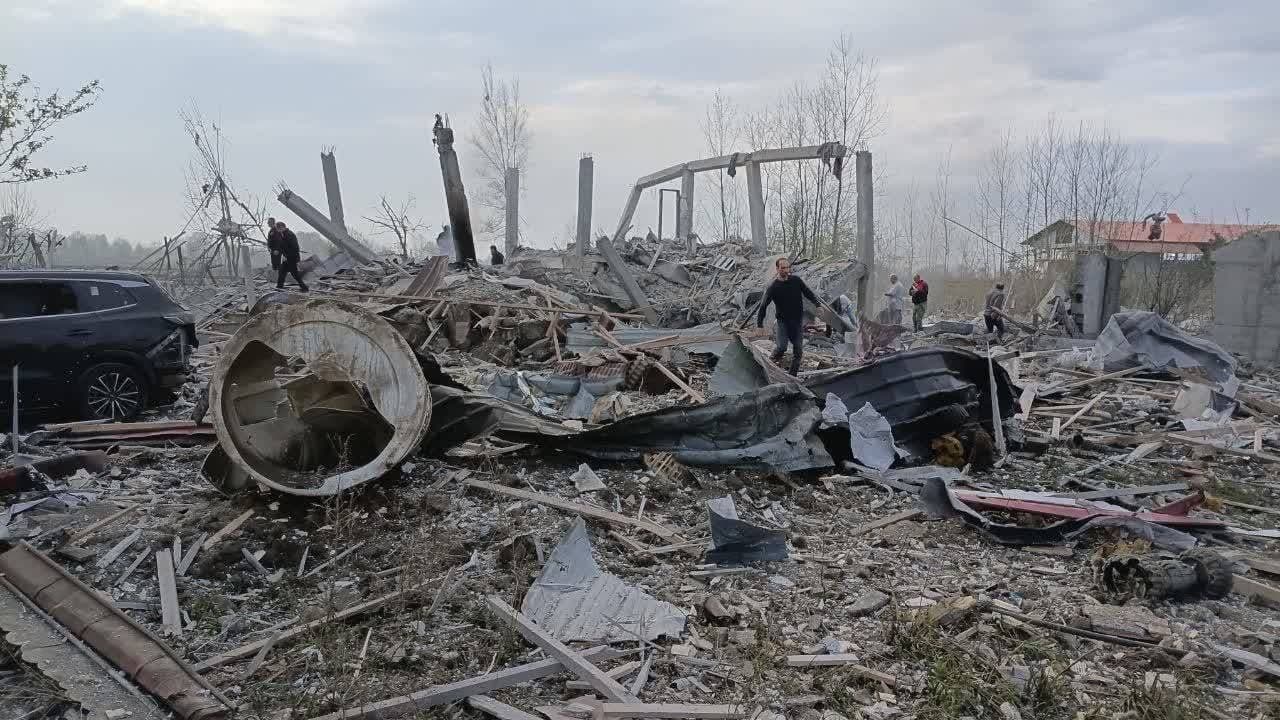 @Open Source Intel: Reports from Gilan Province, Iran: A villa in the Shaft district was struck this morning. The residence reportedly housed an IRGC commander.