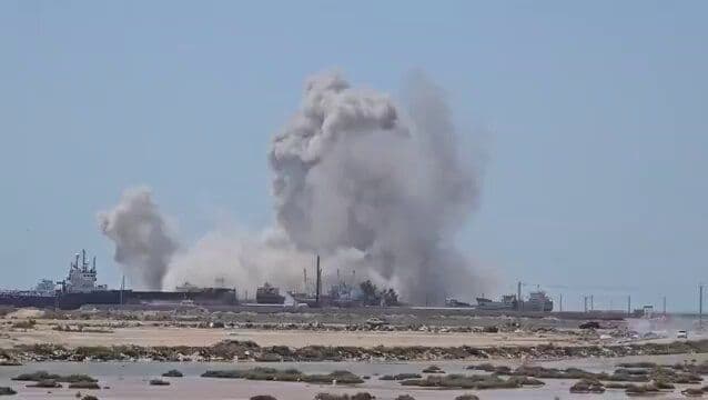 @Babak Taghvaee - The Crisis Watch: BREAKING: At 12:00 local time on Sunday, Bandar Deylam in Bushehr Province, southern Iran, was targeted in an airstrike conducted by aircraft from the USS Abraham Lincoln aircraft carrier of the U.S.