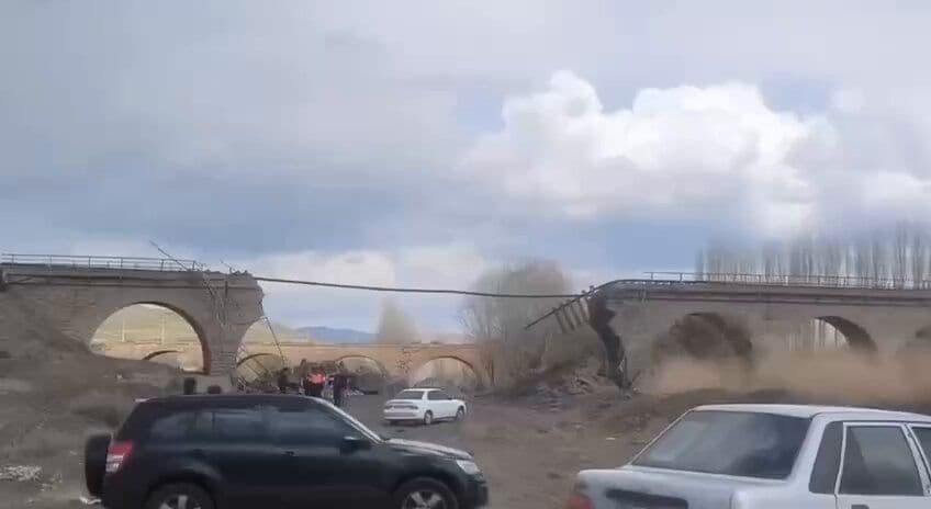 @Babak Taghvaee - The Crisis Watch: BREAKING: This is another war crime. The railway bridge in Aminabad village, Zanjan, was destroyed by the Israeli Air Force in Iran.
#OperationEpicFury #OperationLionsRoar