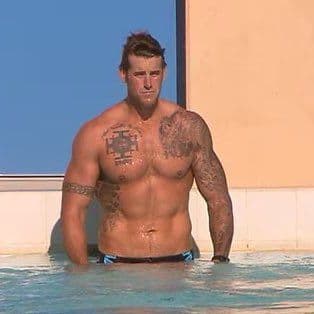 @Visegrád 24: Australia’s most decorated soldier, Ben Roberts-Smith, was arrested at Sydney Airport.
He faces five war crimes murder charges over the killings of unarmed civilians in Afghanistan, and risks possibl