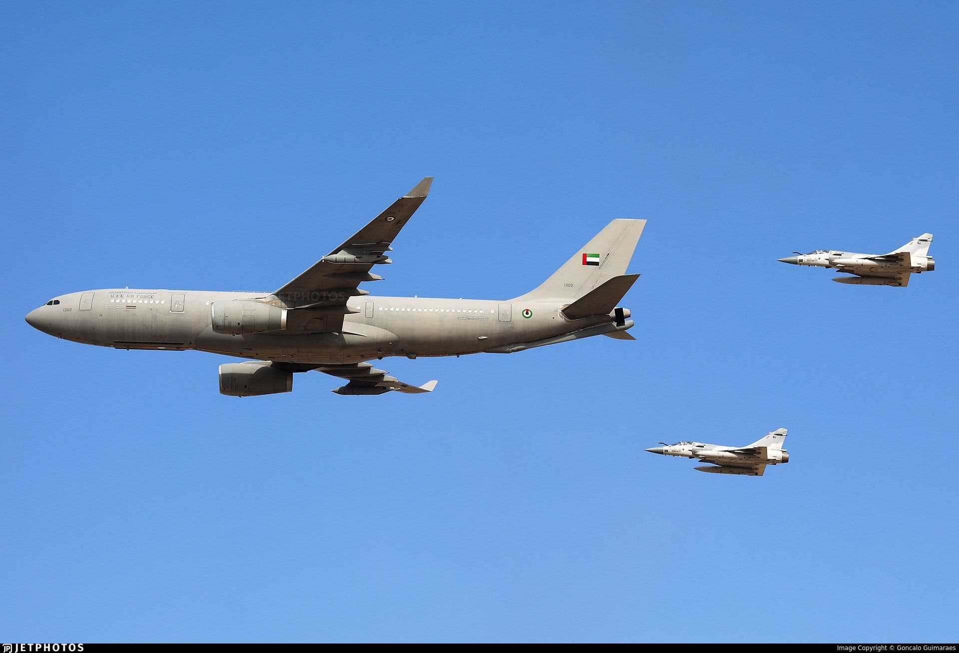 @Babak Taghvaee - The Crisis Watch: BREAKING: It is now confirmed that the UAE Air Force has conducted a large-scale operation targeting Iran’s oil and petrochemical plants in the Persian Gulf region. They have bombed refineries on the
